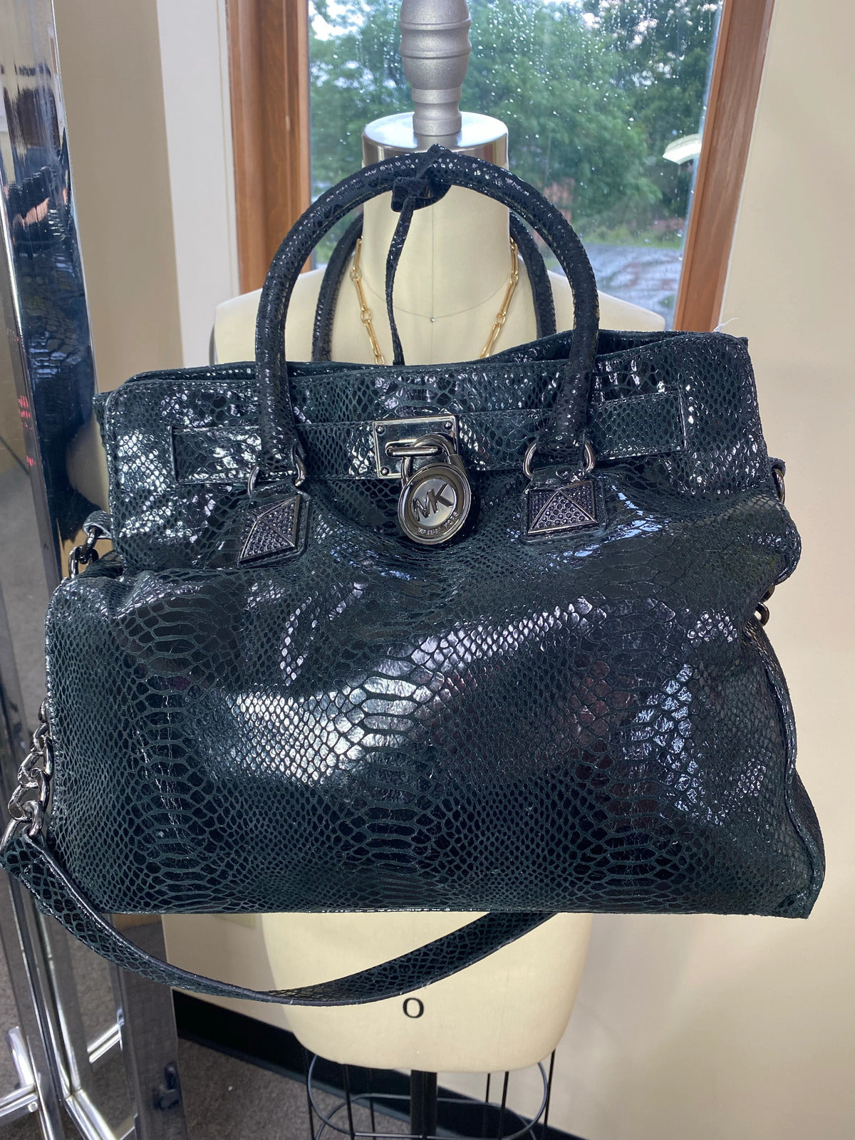 Michael Kors black classic tote