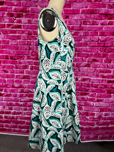 Ann Klein Print dress with pockets sz 10
