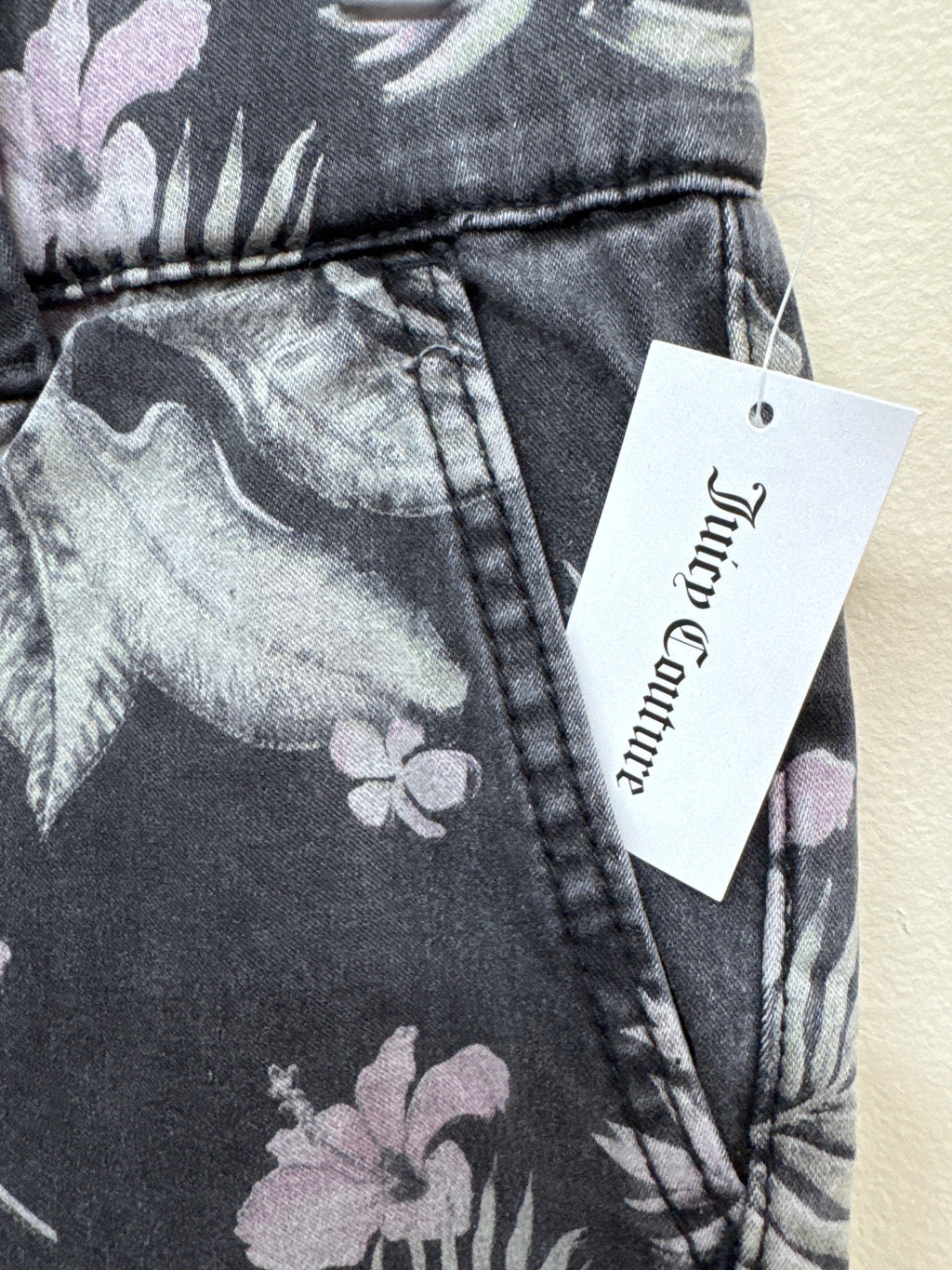 Juicy Couture California Skinny black floral sz 27/4